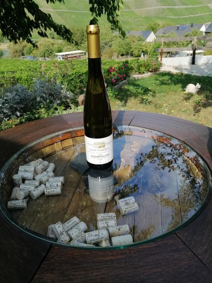 Weingut Licht-Stadtfeld ブラウンエーベルク エクステリア 写真